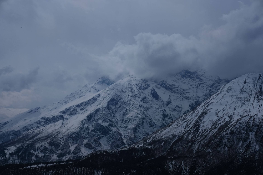 Gory_v_oblakah_krasivy_peizagh_Nepal